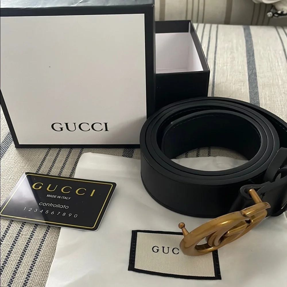 Gucci Black Belt with Gold Buckle - Picture 1 of 12